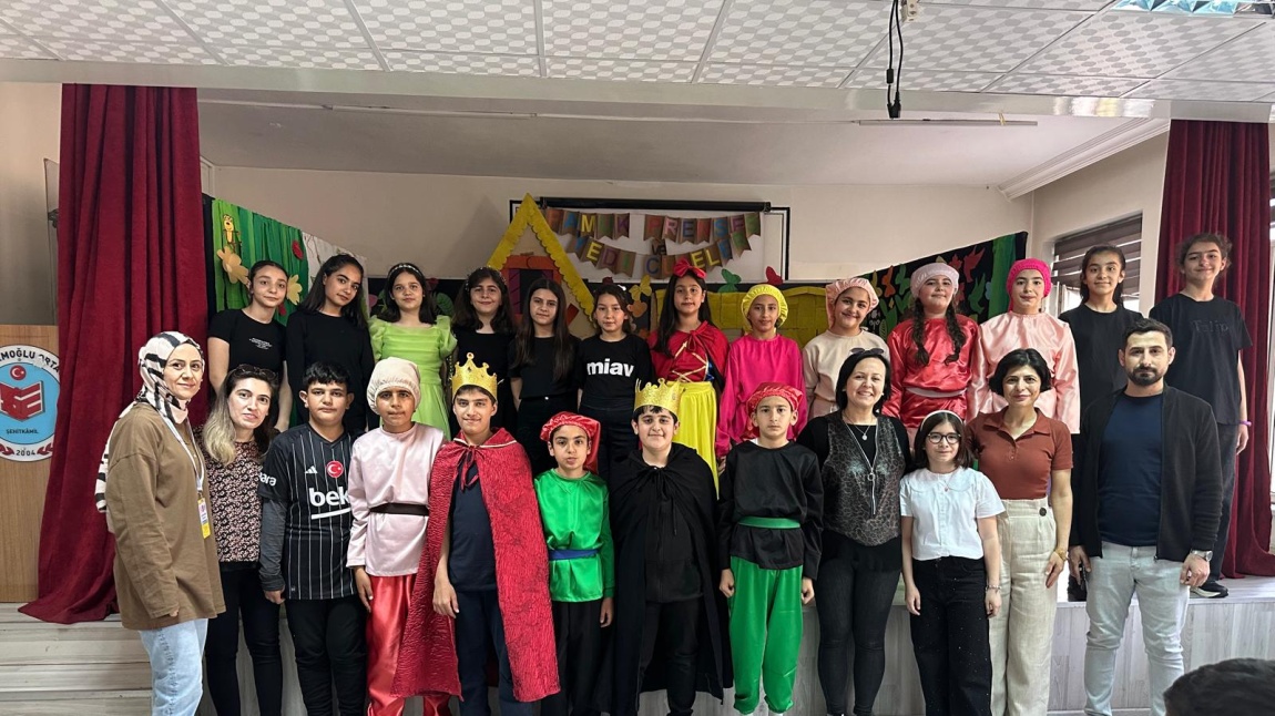 Pamuk Prenses ve Yedi Cüceler Adlı Tiyatro Gösterimiz